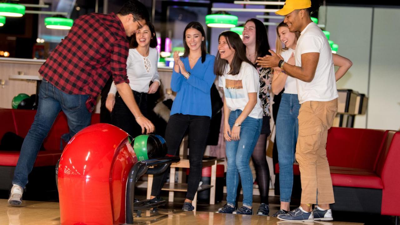 The Bowling Hotel Grens Екстериор снимка